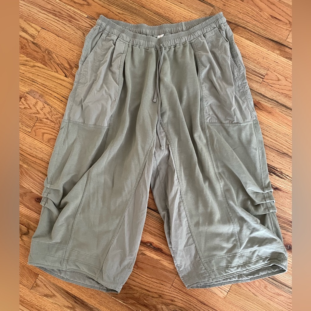 Daily Practice by Anthropologie Capri pants